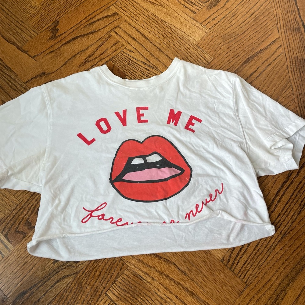 Revice crop graphic tee “love me forever or never’